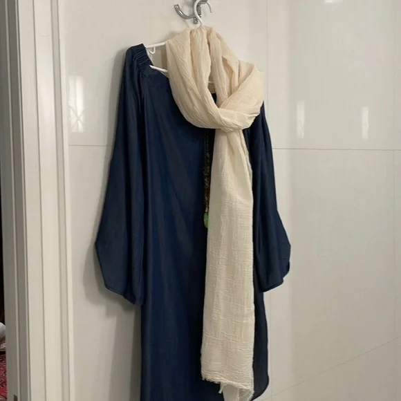 Charli London Off the Shoulder Dress - Picture 6 of 10